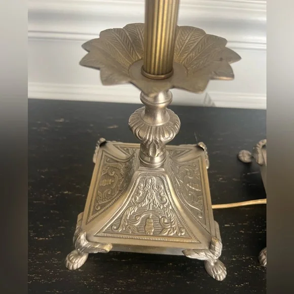 Fredrick Cooper Paw Foot Table lamps - 2 - Picture 2 of 7